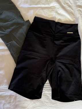 Whitney Simmons Bike shorts gymshark TWO PAIR